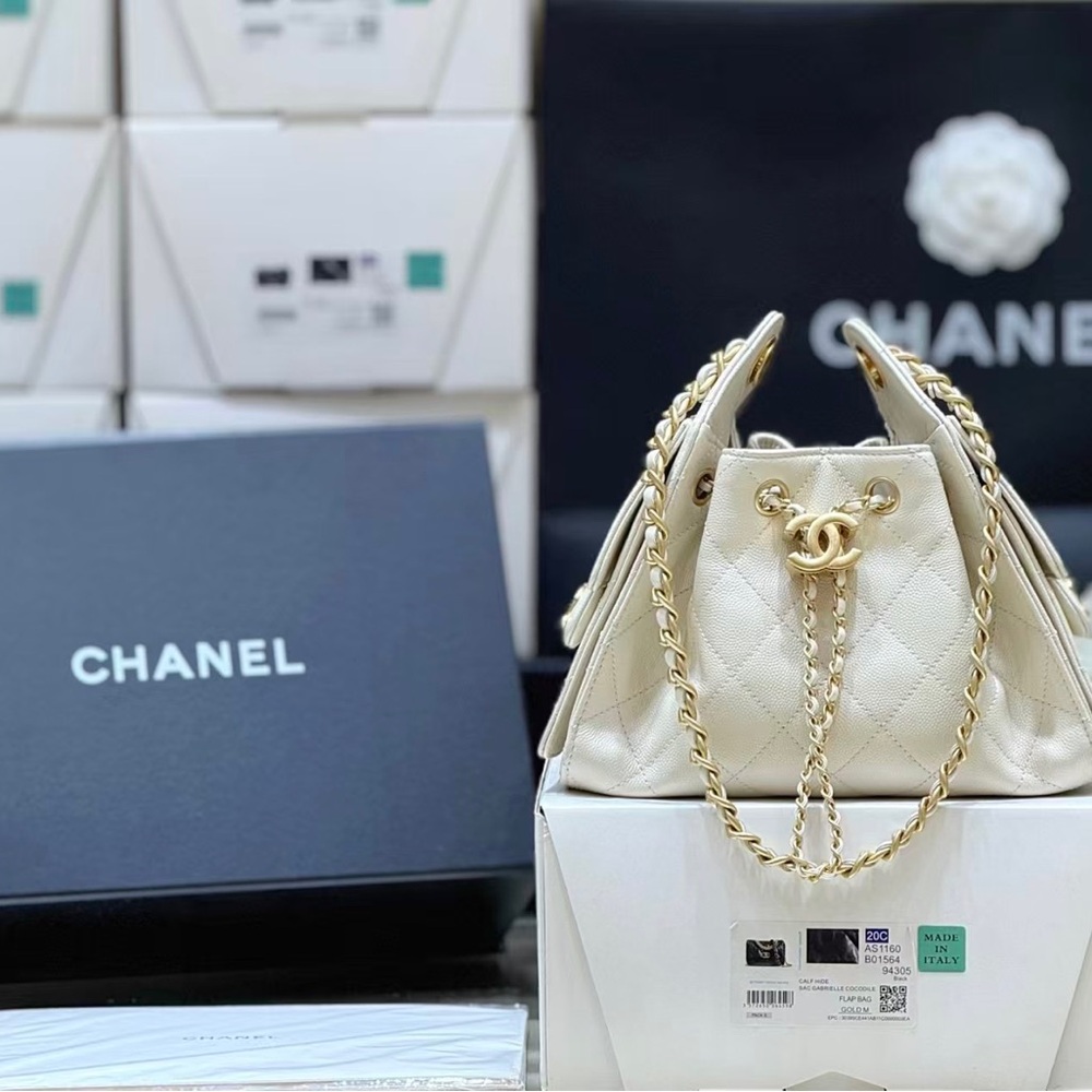 Chanel 2026 New Genuine Leather Women's Bag: Stylish and Versatile Crossbody Bag - Picture 2 of 10